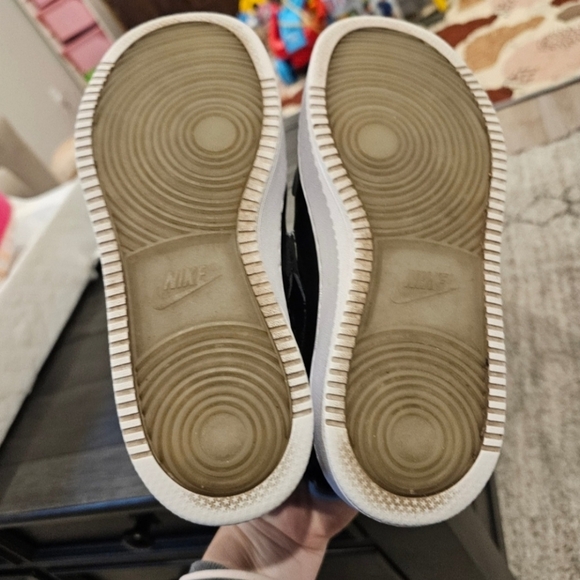 Nike Women's Vandalised LX 'Black Sneakers - Picture 8 of 9